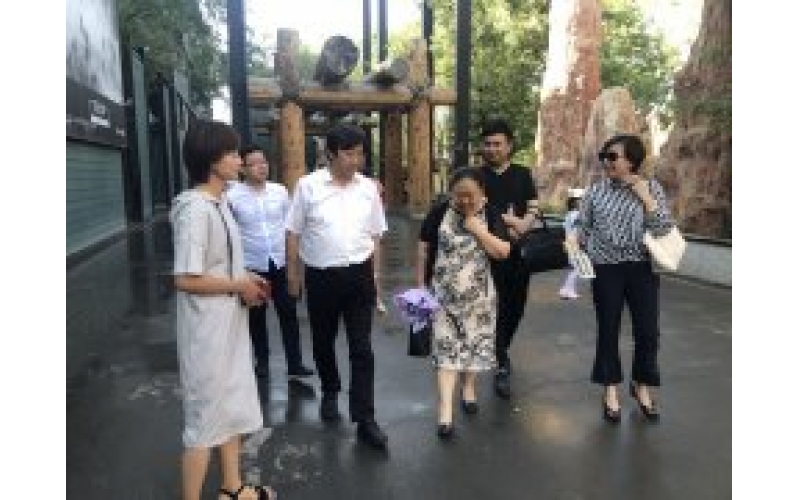 常州大學(xué)朱成山教授與陳志峰董事長就紅色基因